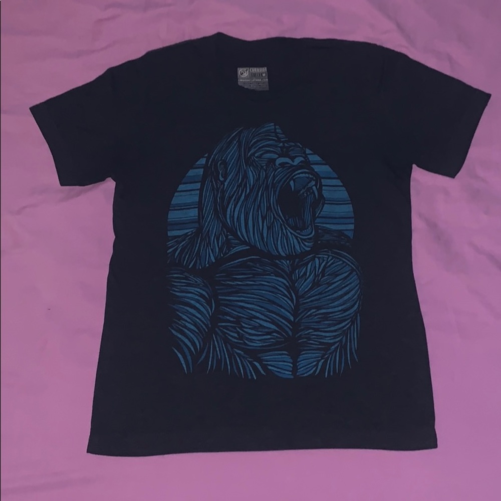 NWOT Gorilla Roar Shirt Great Condition Medium